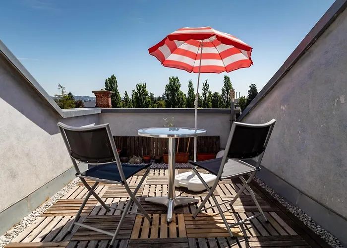 Andreas\' Dachwohnung Mit Terrasse