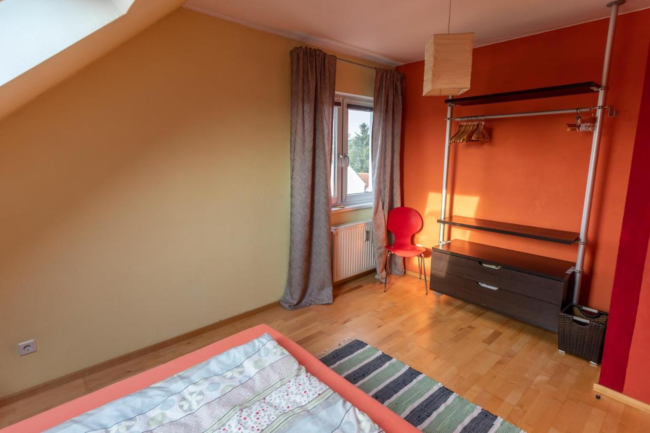 Andreas' Dachwohnung Mit Terrasse *