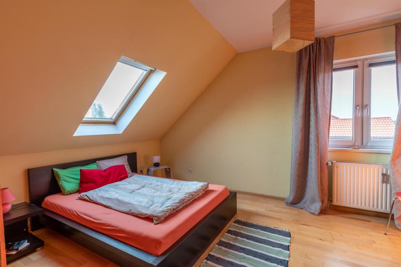 Andreas' Dachwohnung Mit Terrasse *